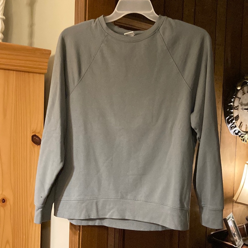 H&M Sweatshirt. Size Large